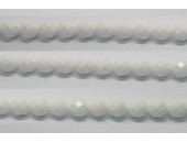 30 perles verre facettes craie 10mm