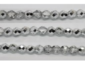 30 perles verre facettes demi-argent 8mm