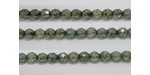 60 perles verre facettes poudre vert 3mm
