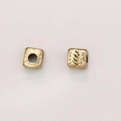 100 perles cube metal doré antique 4x4x4mm
